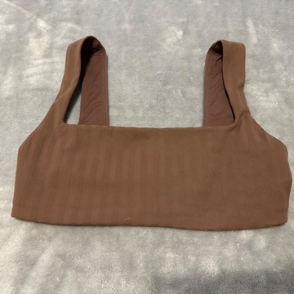 lululemon Wunder Under Bra *Light Support, A/B Cup *Tonal Stripe - Picture 7 of 10